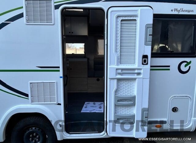 CHAUSSON FIRST LINE 720 GAMMA 2025 SEMINTEGRALE BASCULANTE E GARAGE LETTI CASTELLO pieno