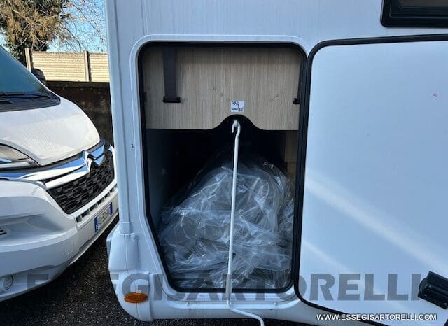 CHAUSSON FIRST LINE 720 GAMMA 2025 SEMINTEGRALE BASCULANTE E GARAGE LETTI CASTELLO pieno