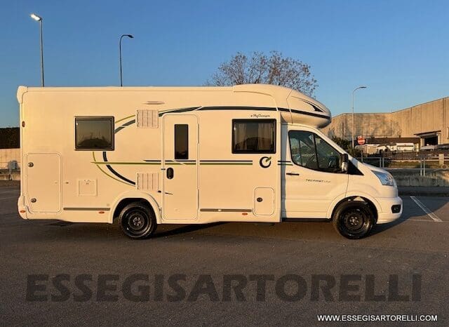 CHAUSSON FIRST LINE 720 GAMMA 2025 SEMINTEGRALE BASCULANTE E GARAGE LETTI CASTELLO pieno