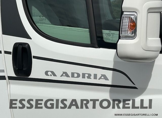 ADRIA CORAL XL A 670 SL 01/2022 LETTI GEMELLI, GARAGE E GANCIO TRAINO, WEBASTO pieno