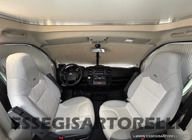 ADRIA CORAL XL A 670 SL 01/2022 LETTI GEMELLI, GARAGE E GANCIO TRAINO, WEBASTO pieno