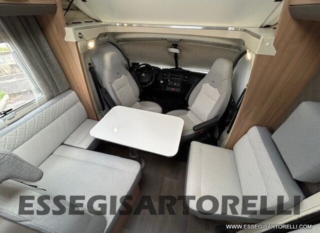 ADRIA CORAL XL A 670 SL 01/2022 LETTI GEMELLI, GARAGE E GANCIO TRAINO, WEBASTO pieno