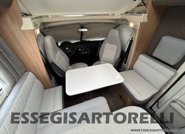 ADRIA CORAL XL A 670 SL 01/2022 LETTI GEMELLI, GARAGE E GANCIO TRAINO, WEBASTO pieno