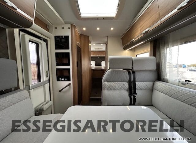 ADRIA CORAL XL A 670 SL 01/2022 LETTI GEMELLI, GARAGE E GANCIO TRAINO, WEBASTO pieno