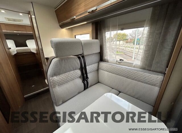 ADRIA CORAL XL A 670 SL 01/2022 LETTI GEMELLI, GARAGE E GANCIO TRAINO, WEBASTO pieno