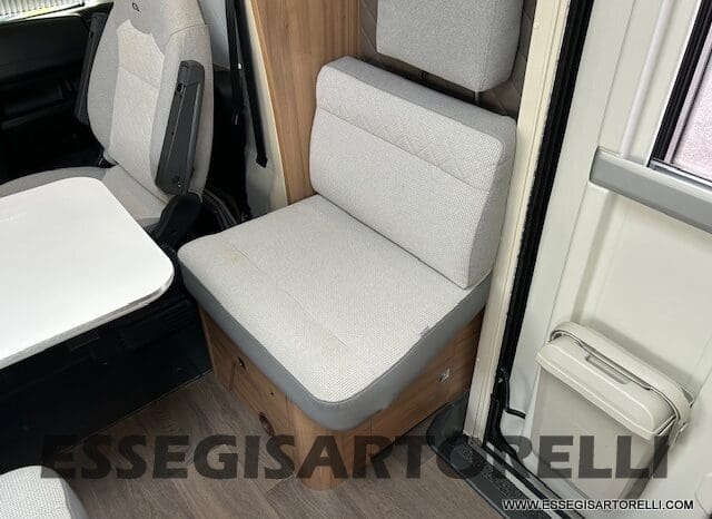 ADRIA CORAL XL A 670 SL 01/2022 LETTI GEMELLI, GARAGE E GANCIO TRAINO, WEBASTO pieno