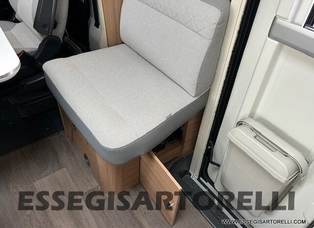 ADRIA CORAL XL A 670 SL 01/2022 LETTI GEMELLI, GARAGE E GANCIO TRAINO, WEBASTO pieno