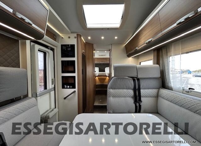 ADRIA CORAL XL A 670 SL 01/2022 LETTI GEMELLI, GARAGE E GANCIO TRAINO, WEBASTO pieno