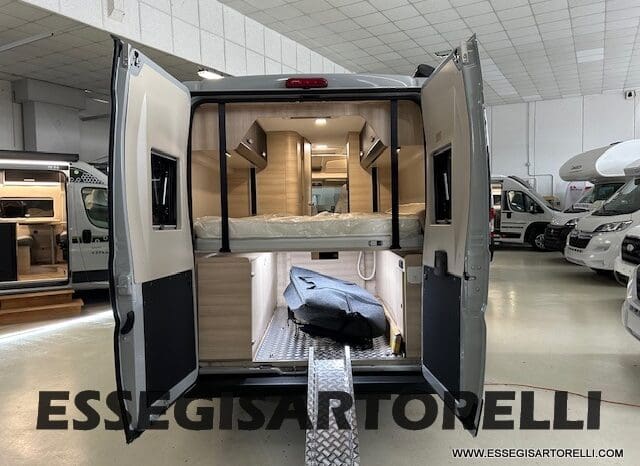 CHAUSSON SPORTLINE V 690 CAMBIO AUTOMATICO SERIE VAN 636 CM MAXI MATRIMONIALE ELETTRICO BASCULANTE 2025 pieno
