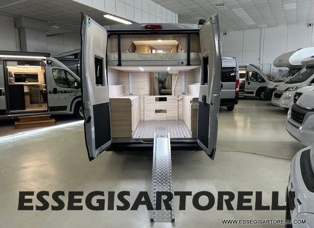 CHAUSSON SPORTLINE V 690 CAMBIO AUTOMATICO SERIE VAN 636 CM MAXI MATRIMONIALE ELETTRICO BASCULANTE 2025 pieno
