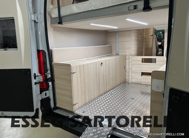 CHAUSSON SPORTLINE V 690 CAMBIO AUTOMATICO SERIE VAN 636 CM MAXI MATRIMONIALE ELETTRICO BASCULANTE 2025 pieno