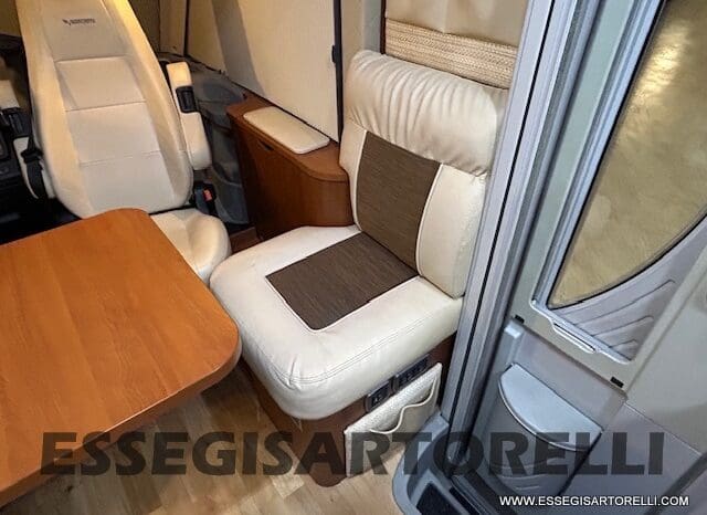 MOTORHOME MOBILVETTA K-YACHT MH 84 GEMELLI E GARAGE 150 CV POWER 2012 EURO 5 pieno