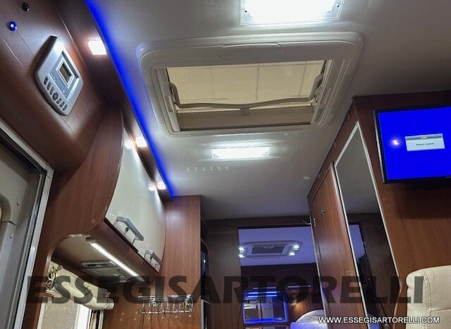 MOTORHOME MOBILVETTA K-YACHT MH 84 GEMELLI E GARAGE 150 CV POWER 2012 EURO 5 pieno