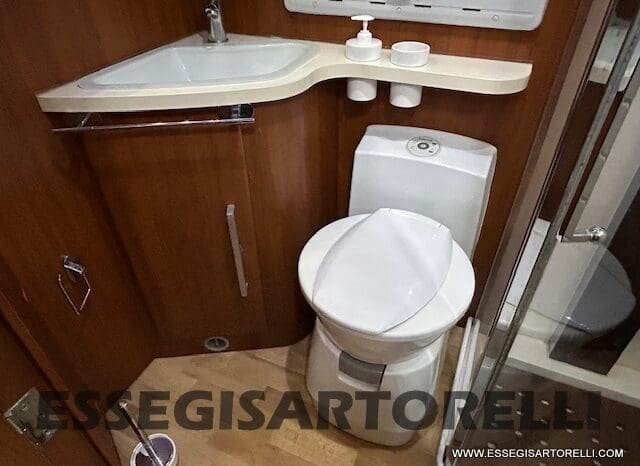 MOTORHOME MOBILVETTA K-YACHT MH 84 GEMELLI E GARAGE 150 CV POWER 2012 EURO 5 pieno