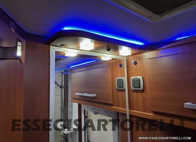 MOTORHOME MOBILVETTA K-YACHT MH 84 GEMELLI E GARAGE 150 CV POWER 2012 EURO 5 pieno