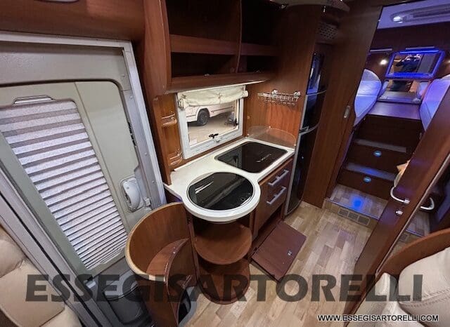 MOTORHOME MOBILVETTA K-YACHT MH 84 GEMELLI E GARAGE 150 CV POWER 2012 EURO 5 pieno