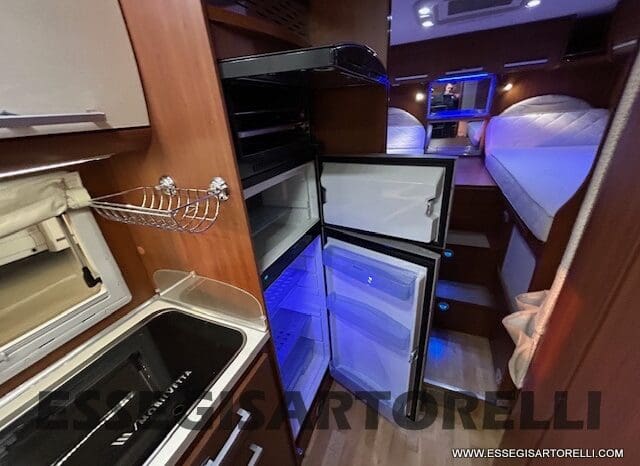 MOTORHOME MOBILVETTA K-YACHT MH 84 GEMELLI E GARAGE 150 CV POWER 2012 EURO 5 pieno