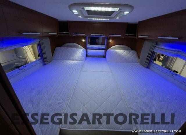 MOTORHOME MOBILVETTA K-YACHT MH 84 GEMELLI E GARAGE 150 CV POWER 2012 EURO 5 pieno