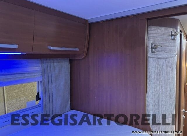 MOTORHOME MOBILVETTA K-YACHT MH 84 GEMELLI E GARAGE 150 CV POWER 2012 EURO 5 pieno