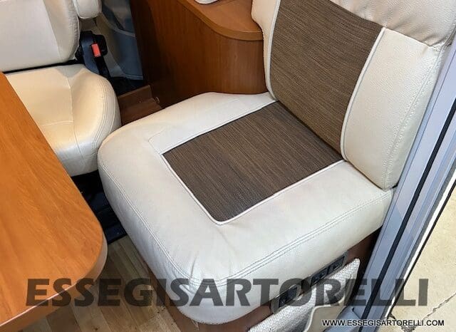 MOTORHOME MOBILVETTA K-YACHT MH 84 GEMELLI E GARAGE 150 CV POWER 2012 EURO 5 pieno