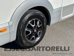 ELNAGH BARON 560 SEMINTEGRALE GARAGE E BASCULANTE 699 CM 2021 pieno