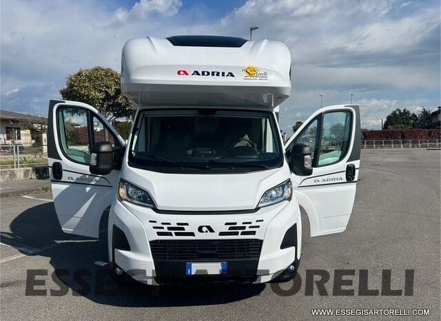 ADRIA NEW CORAL XL A 660 SL GAMMA 2025 LETTI GEMELLI NEW DUCATO MY 25 pieno
