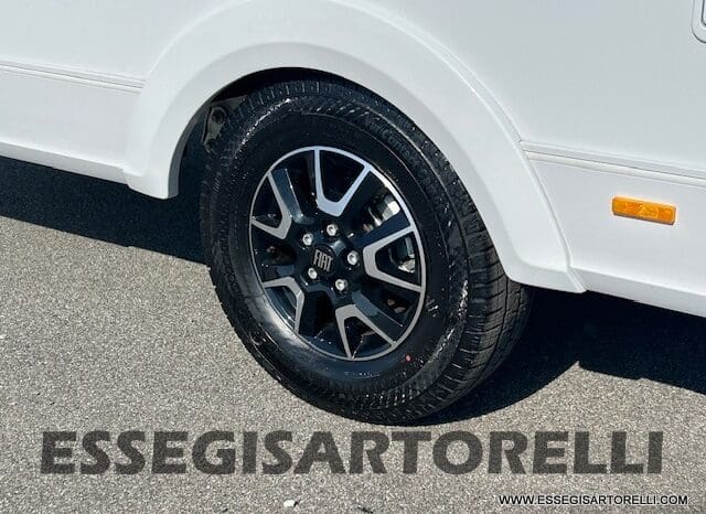 ADRIA NEW CORAL XL A 660 SL GAMMA 2025 LETTI GEMELLI NEW DUCATO MY 25 pieno
