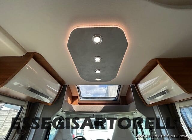ELNAGH BARON 560 SEMINTEGRALE GARAGE E BASCULANTE 699 CM 2021 pieno