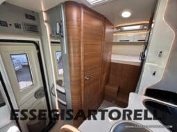 ELNAGH BARON 560 SEMINTEGRALE GARAGE E BASCULANTE 699 CM 2021 pieno
