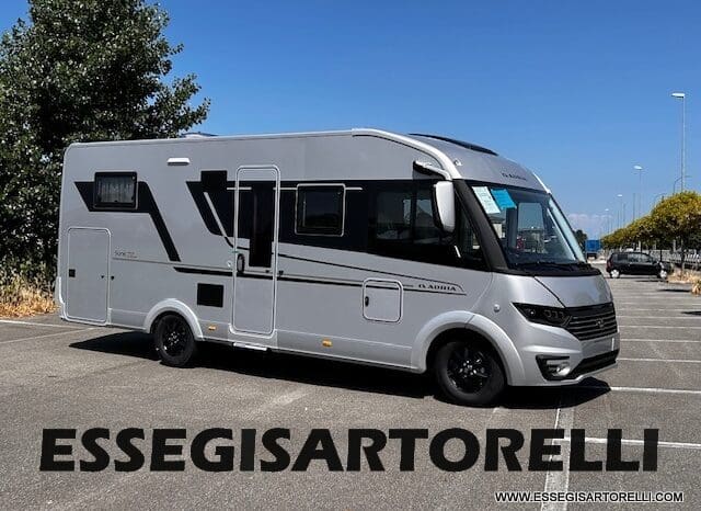 ADRIA SONIC SUPREME EDITION 700 DL ALDE GARAGE 140 cv letti gemelli GAMMA 2025 FACE TO FACE pieno