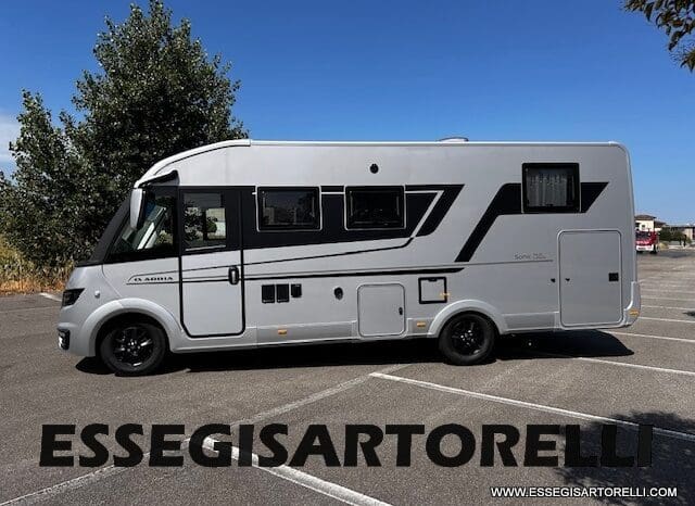 ADRIA SONIC SUPREME EDITION 700 DL ALDE GARAGE 140 cv letti gemelli GAMMA 2025 FACE TO FACE pieno