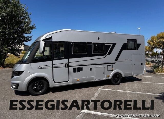ADRIA SONIC SUPREME EDITION 700 DL ALDE GARAGE 140 cv letti gemelli GAMMA 2025 FACE TO FACE pieno