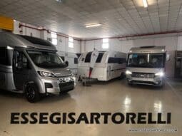 ADRIA SONIC SUPREME EDITION 700 DL ALDE GARAGE 140 cv letti gemelli GAMMA 2025 FACE TO FACE pieno