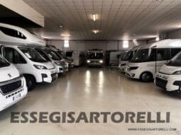 ADRIA SONIC SUPREME EDITION 700 DL ALDE GARAGE 140 cv letti gemelli GAMMA 2025 FACE TO FACE pieno