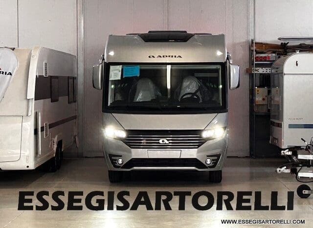 ADRIA SONIC SUPREME EDITION 700 DL ALDE GARAGE 140 cv letti gemelli GAMMA 2025 FACE TO FACE pieno