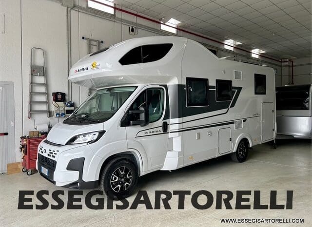 ADRIA NEW CORAL XL A 660 SL GAMMA 2025 LETTI GEMELLI NEW DUCATO MY 25 pieno