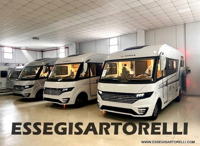 ADRIA SONIC SUPREME EDITION 700 DL ALDE GARAGE 140 cv letti gemelli GAMMA 2025 FACE TO FACE pieno