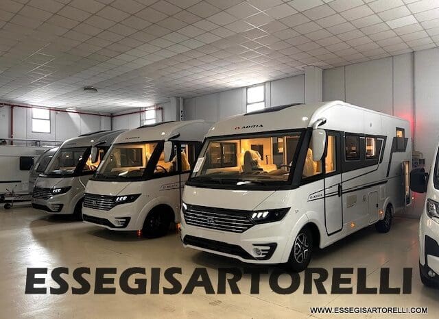 ADRIA SONIC SUPREME EDITION 700 DL ALDE GARAGE 140 cv letti gemelli GAMMA 2025 FACE TO FACE pieno