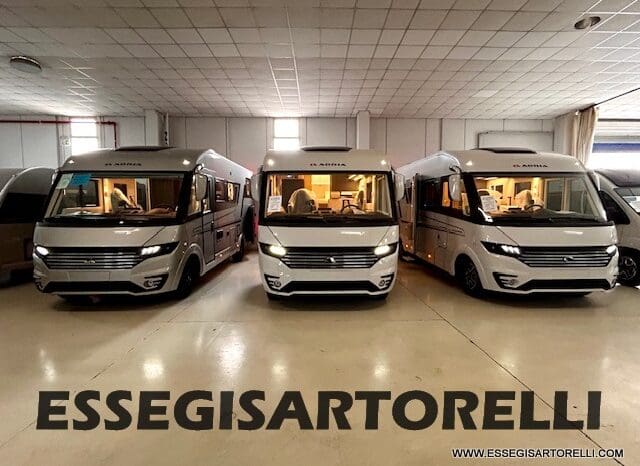 ADRIA SONIC SUPREME EDITION 700 DL ALDE GARAGE 140 cv letti gemelli GAMMA 2025 FACE TO FACE pieno