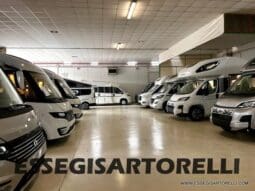 ADRIA SONIC SUPREME EDITION 700 DL ALDE GARAGE 140 cv letti gemelli GAMMA 2025 FACE TO FACE pieno