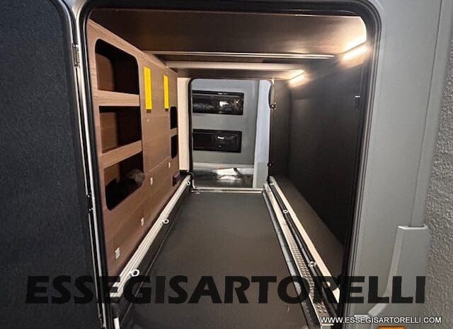ADRIA SONIC SUPREME EDITION 700 DL ALDE GARAGE 140 cv letti gemelli GAMMA 2025 FACE TO FACE pieno
