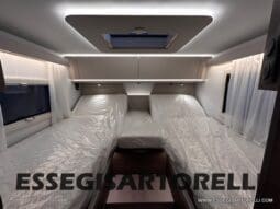 ADRIA SONIC SUPREME EDITION 700 DL ALDE GARAGE 140 cv letti gemelli GAMMA 2025 FACE TO FACE pieno