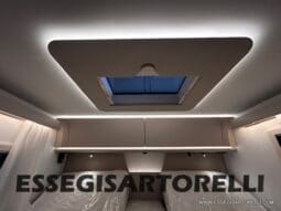 ADRIA SONIC SUPREME EDITION 700 DL ALDE GARAGE 140 cv letti gemelli GAMMA 2025 FACE TO FACE pieno