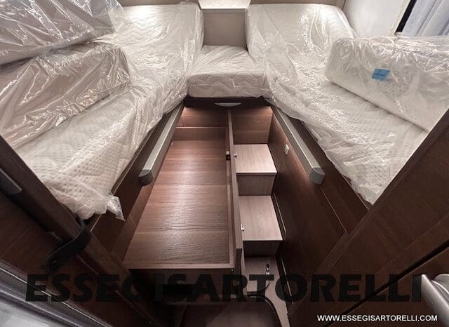 ADRIA SONIC SUPREME EDITION 700 DL ALDE GARAGE 140 cv letti gemelli GAMMA 2025 FACE TO FACE pieno