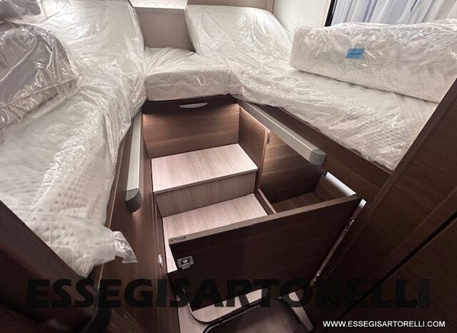ADRIA SONIC SUPREME EDITION 700 DL ALDE GARAGE 140 cv letti gemelli GAMMA 2025 FACE TO FACE pieno