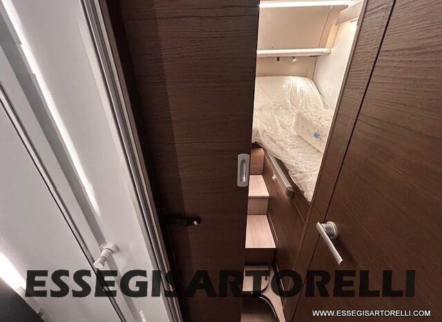 ADRIA SONIC SUPREME EDITION 700 DL ALDE GARAGE 140 cv letti gemelli GAMMA 2025 FACE TO FACE pieno