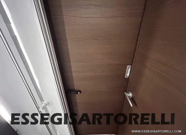 ADRIA SONIC SUPREME EDITION 700 DL ALDE GARAGE 140 cv letti gemelli GAMMA 2025 FACE TO FACE pieno