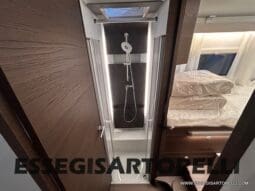 ADRIA SONIC SUPREME EDITION 700 DL ALDE GARAGE 140 cv letti gemelli GAMMA 2025 FACE TO FACE pieno