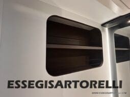 ADRIA SONIC SUPREME EDITION 700 DL ALDE GARAGE 140 cv letti gemelli GAMMA 2025 FACE TO FACE pieno