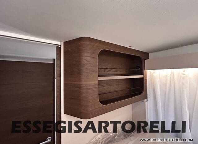 ADRIA SONIC SUPREME EDITION 700 DL ALDE GARAGE 140 cv letti gemelli GAMMA 2025 FACE TO FACE pieno